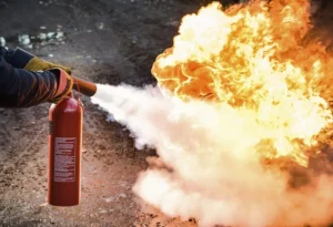 ฝึกอบรมดับเพลิงขั้นต้น ภาคปฏิบัติ การใช้ถังดับเพลิงมาตรฐาน NFPA โดยทีมวิทยากร TFGC